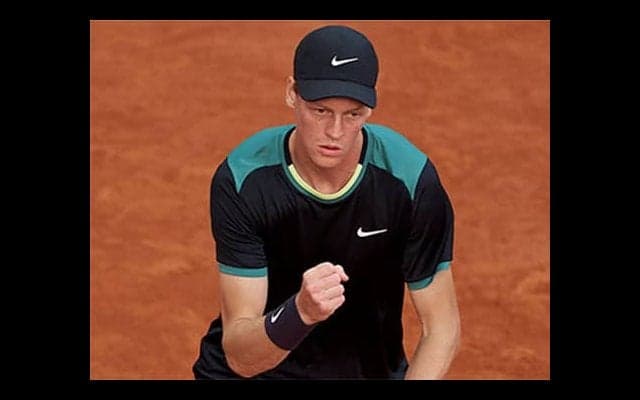 世界2位シナー 今季クレー初戦で快勝