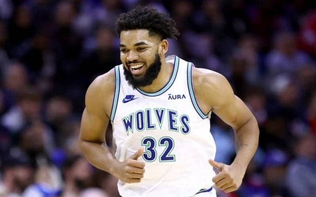 3月中旬に左ヒザの手術を受けたカール・アンソニー・タウンズが今週末に復帰へ