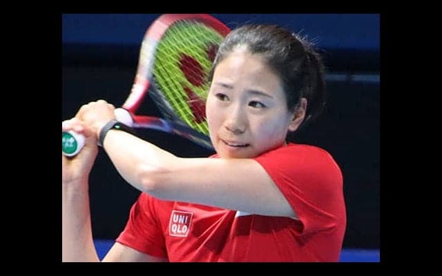  日比野菜緒が公開練習に登場 