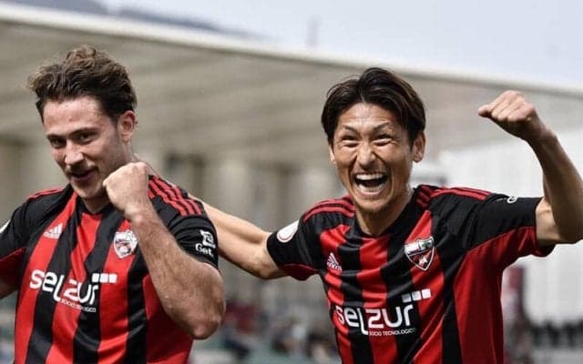 38歳の丹羽大輝、スペイン４部でプレーする日々に「今日もサッカーができる。その事実に、自然と心が踊る」