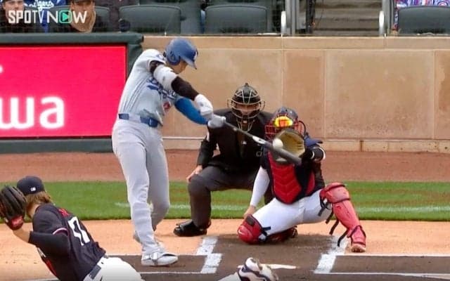 一体、何が起こった…！？ 大谷翔平、もはや意味不明すぎる　突然バットが出てくる“異常な速さ”のスイングスピードにファン騒然 「化け物だな」「打撃はパワー」