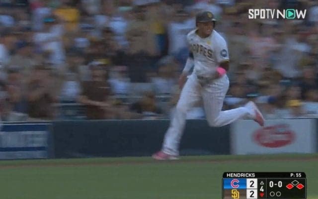激突したら死ぬレベル！MLB屈指のお騒がせ“悪童”がヤバすぎる　身長190cm、体重98kgの巨体を揺らすド迫力走塁にファン騒然 「暴走装甲車」「三塁ぐらいでバテてるｗ」