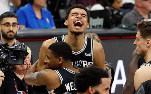 シーズン最終盤でスパーズが劇的白星…最大23点差から昨季王者・ナゲッツに大逆転勝利