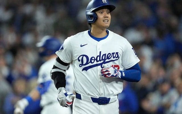 本塁打後も忘れぬ献身…大谷翔平が「めっちゃ話してる」　同僚との“談義”が「さすが」