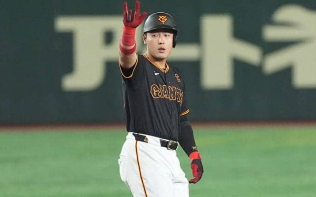 岡本和真の“衝撃打”は「大谷翔平を思い出させる」　8年前の伝説が再脚光「凄かった」