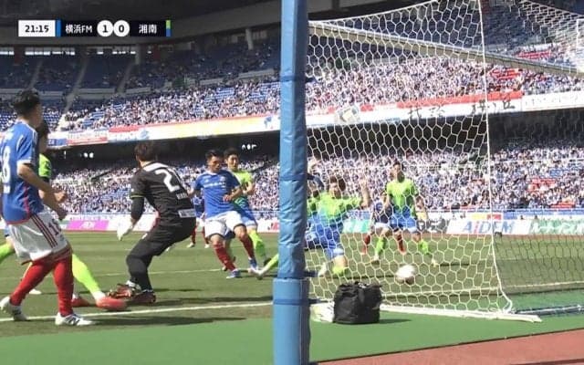 「スター爆誕」19歳の現役慶応大生がJ1初スタメンで初ゴール！相手5人に囲まれながらの落ち着き払ったワンタッチシュートに「レベル高い」「シンデレラボーイすぎる」