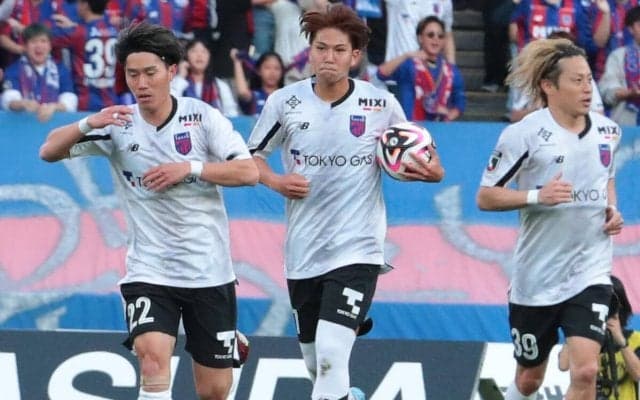 「勝たないと意味がない」東京ダービーで今季初出場、勝利を望んだFC東京MF寺山翼が同点ゴール後に考えていたこと「ゴール裏に喜びに行くのも大事だけど…」
