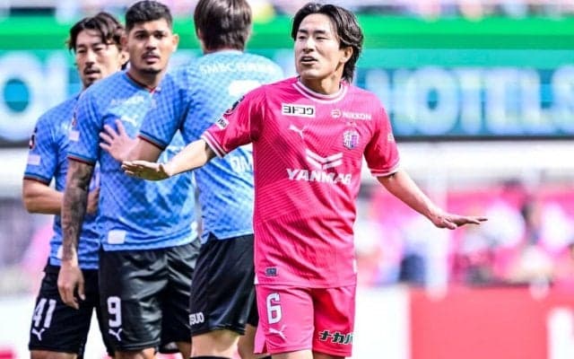 【登里享平との初対戦が逆に古巣・J1川崎に与えたものとは。復活を期す中で(1)】登里の変わったものと変わっていなかったもの……試合中に考えていたチームのための行動