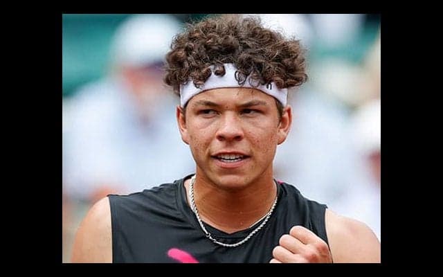 マッケンロー以来 34年ぶり快挙