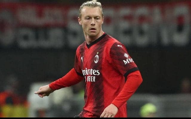 負傷交代のケアー、大事に至らずもローマ戦は欠場か