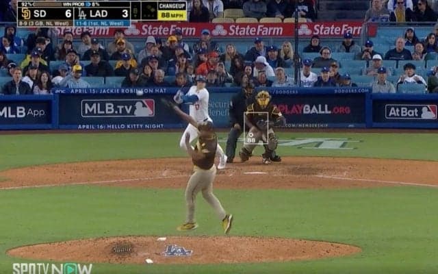 絶体絶命のピンチ！ 大谷翔平、もはや意味不明すぎる　直撃したら死ぬレベルの“超高速打球”がピッチャーを襲う瞬間 「危なすぎるだろ」「もはや暴力」