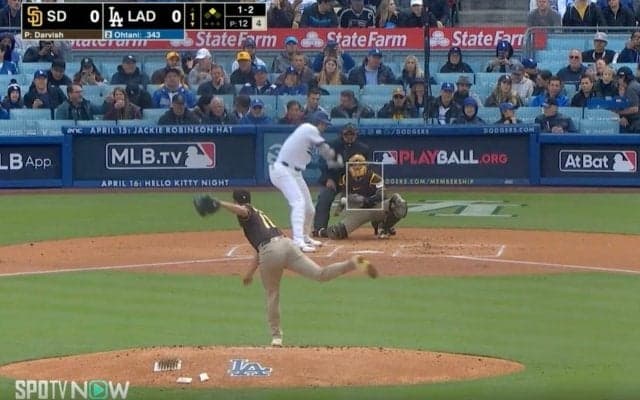 球場騒然！こんな大谷翔平は見たことない… バットにすら当たらない　ダルビッシュ有の”魔球の動き方”がヤバすぎると話題に 「来ると分かっても打てない」「巧妙すぎる」