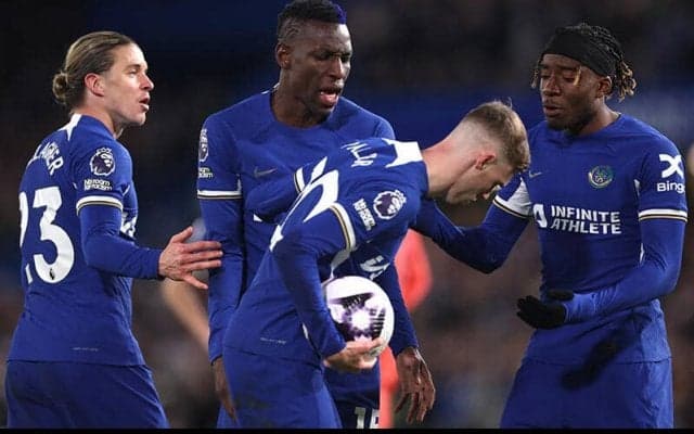 「恥ずべきだ」ポチェッティーノ監督がPKキッカー巡り口論の選手に苦言「こうした振る舞いはこれが最後」