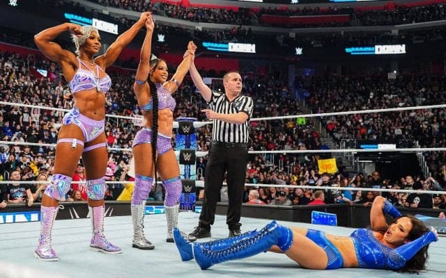 「パワーが違いすぎるw」規格外筋肉女子レスラーが怪力顔面バスターで瞬殺KO 解説陣も脱帽「強すぎますね」