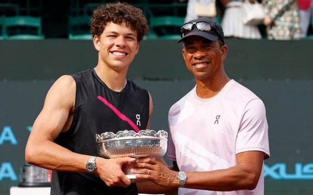 シェルトン、32年前に父が制した地でツアー2勝目「先駆者として僕に道を示してくれてありがとう」[全米クレーコート選手権]