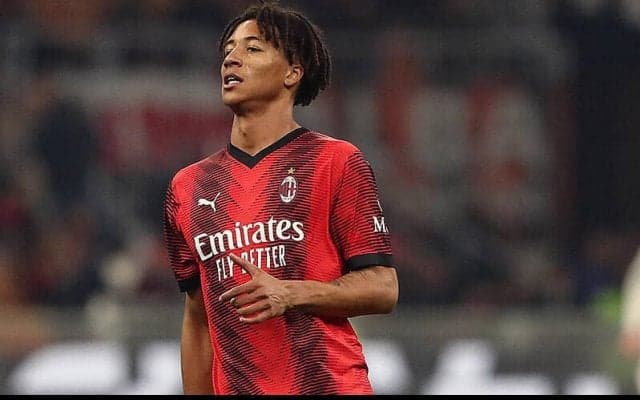 ミランが今季トップデビューの逸材MFゼロリと新契約締結