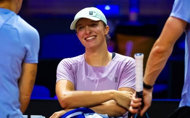 シフィオンテク、大会3連覇へ「気楽に、一歩一歩」。世界1位在位期間はダベンポート抜き歴代9位に[ポルシェ・テニス・グランプリ]