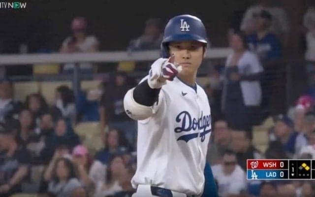 大谷翔平は一体、何をしたのか…！？ 一瞬だけ見せた“ジェスチャー”が話題に　ファン騒然「気になりすぎる」「何を指してるんだろう」