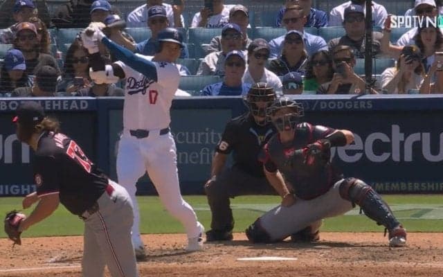 やっぱりショーヘイ、すごいよね！大谷、孤軍奮闘の3安打にノリノリになるドジャースベンチ