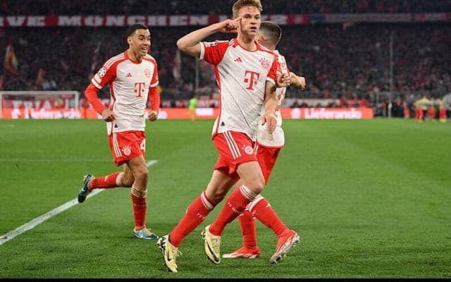 「ファンと祝えて最高」CL準決勝へ導く先制弾のキミッヒが歓喜「僕たちは勝ち抜くに値した」