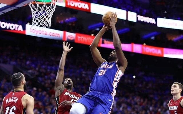 接戦を制したシクサーズが東7位の座を獲得…ヒートを下してプレーオフへ