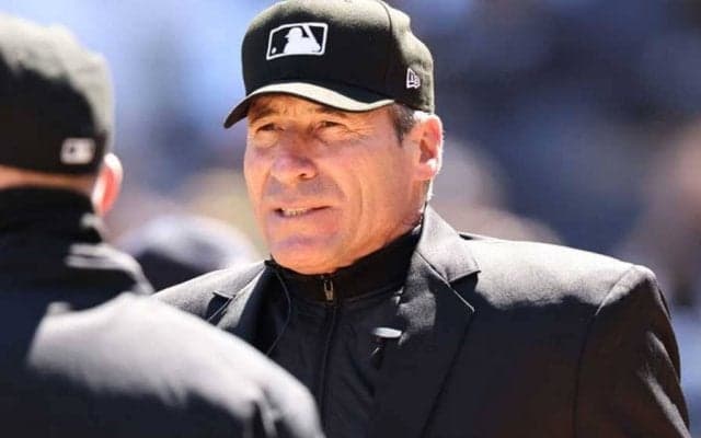 1試合で「21度ミスした」　謎判定が頻発…62歳審判に批判殺到「マジで辞めさせろ」