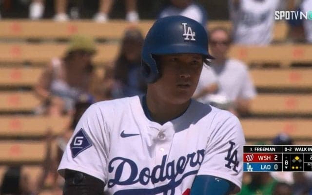 大谷翔平がまだ狙っている！盗塁成功直後に相手捕手の動きを“ガン見”