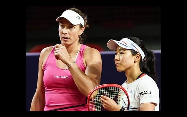  日比野菜緒ペア 不戦勝で4強 