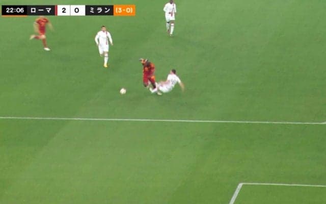 「強すぎ！」「死ぬだろ…」“重戦車ルカク”がエグい！ 敵を吹っ飛ばして怪物キープ→ディバラのスーパーゴールに繋げた衝撃の一部始終「倒れてたのに倒れてないw」