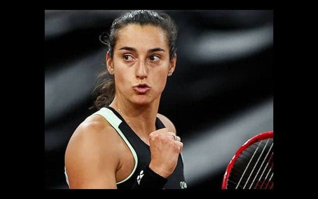  わずか48分、母国大会で圧勝し8強 