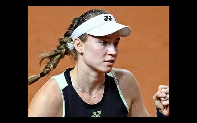 ルバキナ 接戦制しクレー初戦白星