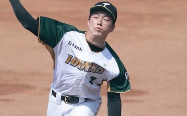 新卒2か月で退職も…2年連続の指名漏れ　入籍1週間で異国へ、テスト入団から叶えた夢