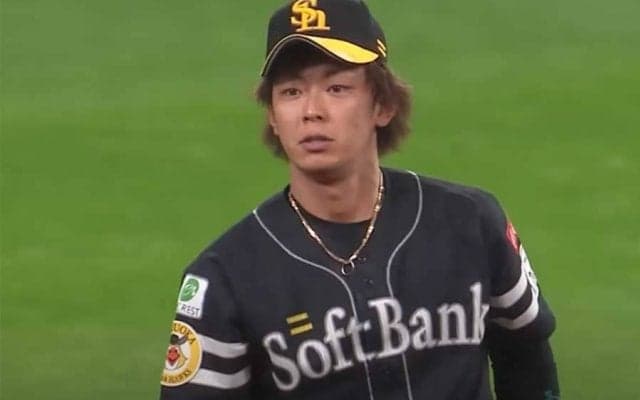 敵地呆然の“回転捕球”は「人間ではない」　ピンチ凌ぐ好判断が「神としか言えない」