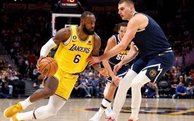 昨季王者ナゲッツとのシリーズへ臨むレブロンがヨキッチを称賛「一番重要なのは…」