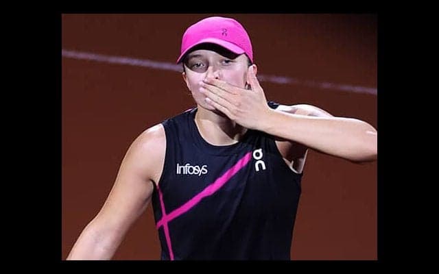  女王シフィオンテク 3連覇へあと2勝 