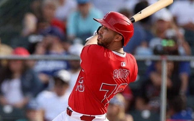 「エ軍→オ軍→エ軍→オ軍→レ軍」…2か月半で“4度の戦力外”　たらい回しになる23歳の悲劇