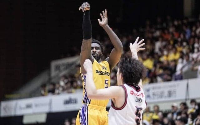 サンロッカーズ渋谷が中地区首位・三遠に2連勝…3点差で競り勝ちCS進出に前進