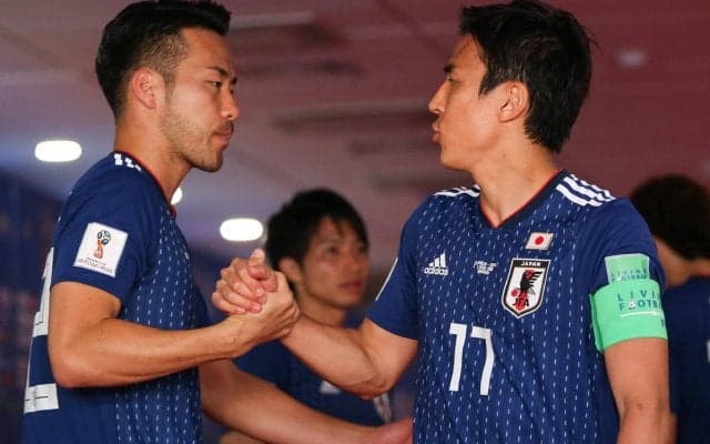 「神4ショット」「この世代大好き」吉田麻也がキャプテンを受け継いだ長谷部誠の引退にメッセージ「バケモンやん」「また奢ってください」…激レアな4ショットも披露