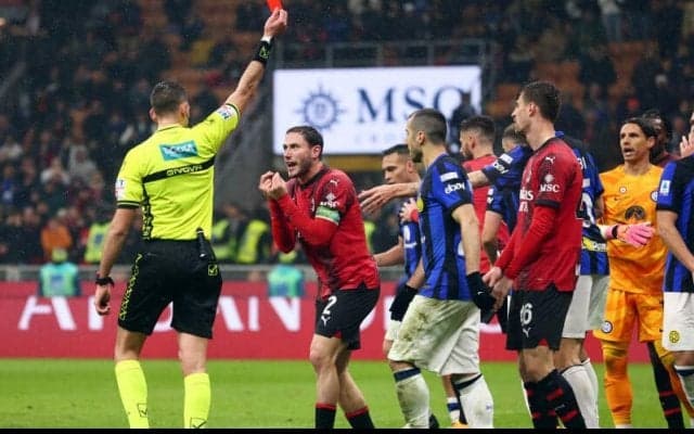 カラブリアに2試合停止処分…ミラノ・ダービーで退場した3選手の処分決定