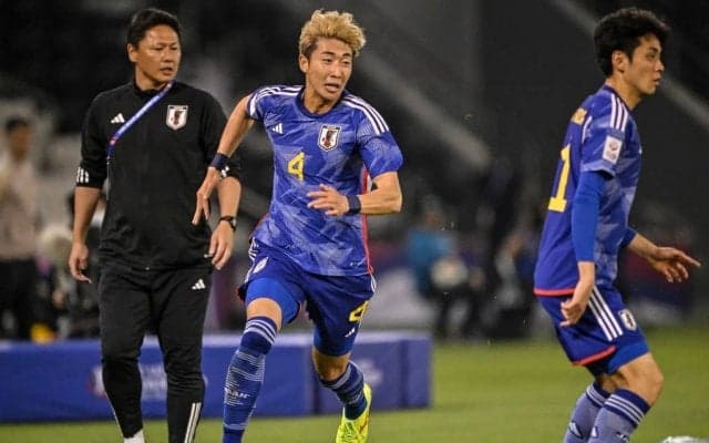 【U23日本代表の新しい武器、右サイド。山田楓喜と関根大輝がパリ五輪を導くか(2)】「右サイドを攻略していく自信があるので、相手の脅威になる」と自ら語る関係性……大一番で再結成へ