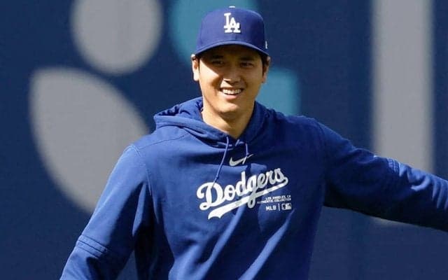 大谷翔平に米記者が突撃　質問かと思いきや…まさかの“愛犬紹介”に笑顔