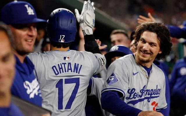 【MLB】「みんなの笑顔が眩しい……」大谷翔平、“ニッコニコ”の特大6号にファン熱狂　監督や同僚らにも連鎖か「すべての人を笑顔にする」