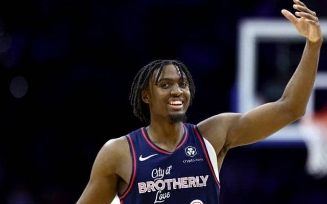 4年目でオールスターに初選出されたシクサーズのタイリース・マクシーがMIPに選出