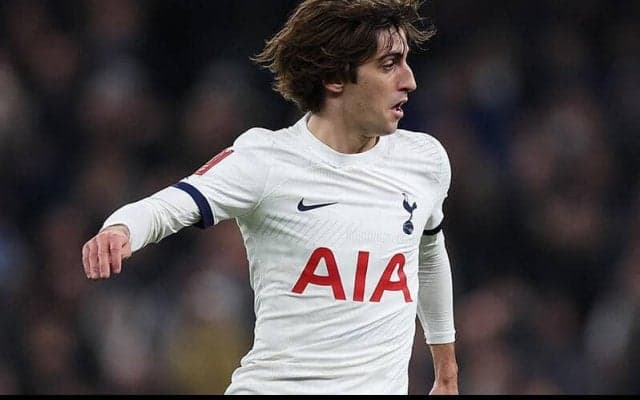 居場所なきブライアン・ヒルは今夏にトッテナム退団へ？　フェイエノールト関係者が関心明言「獲得に動いているのは事実」