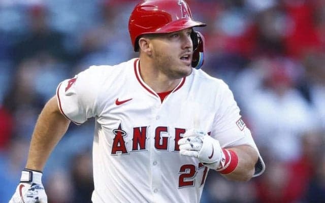 「好きなようにやってくれ」トラウトが指揮官の「1番」打診に一発回答！ 12年ぶり“希少”な先頭打者弾に同僚捕手も「素晴らしかった」