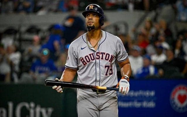 “絶望の打率.068”元MVPほど「酷い打者いない」　年俸30億円も…戦力外を躊躇するワケ