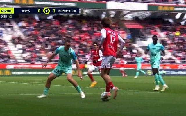 「めっちゃ良い連携」伊東純也＆中村敬斗で完全に崩した！ S・ランスの日本代表コンビがワンツーで相手守備網を突破した一部始終「ワクワクする」