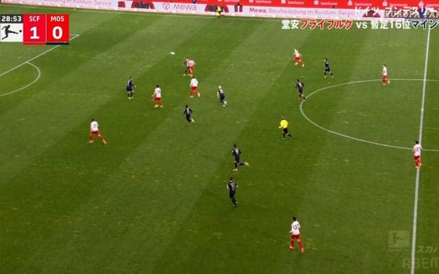 「うまっ！」堂安律がジャンピングヘッドで決定機演出！ プレアシスト記録かと思いきや頭を抱える展開にファンも悲鳴「決めてよ！」「今のはきたと思うわ…」