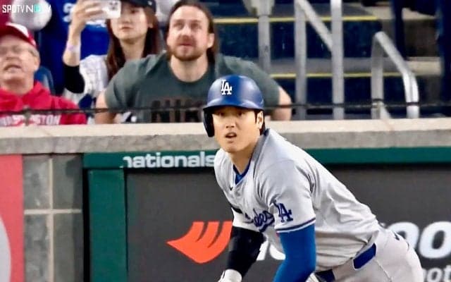 くそっ詰まったか！大谷翔平もHRを一瞬確信！？「惜しい」特大センターフライに“悔しさ”滲む…顔を歪めた瞬間