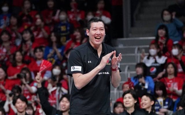 サントリー　山村宏太監督の勇退を発表